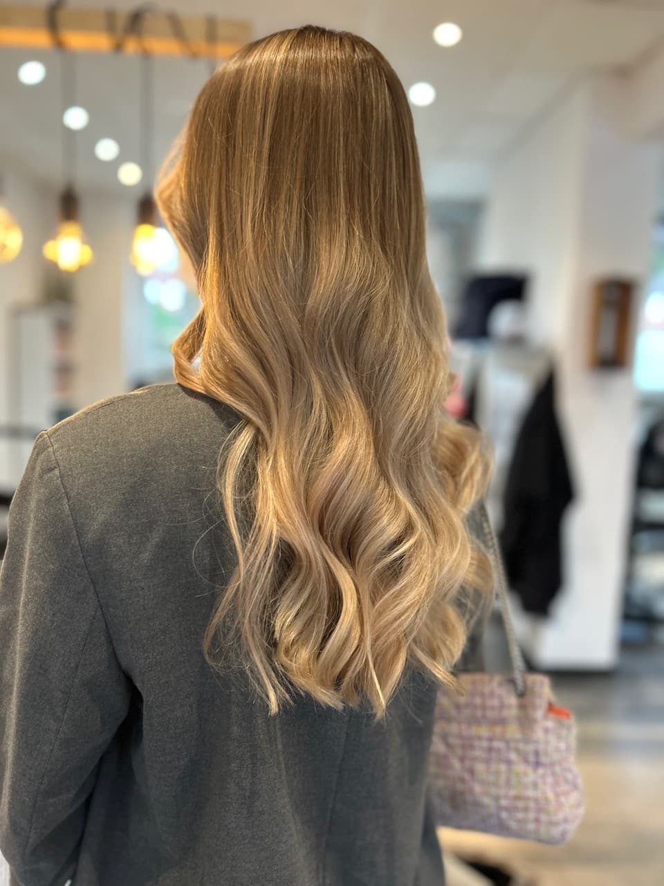 Frisør Clara Velvære baggrunds billede